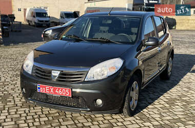 Хетчбек Dacia Sandero 2009 в Луцьку