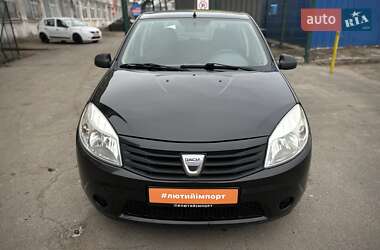 Хетчбек Dacia Sandero 2010 в Сумах