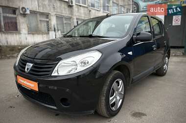 Хетчбек Dacia Sandero 2010 в Сумах