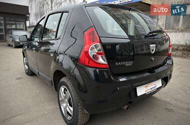 Хетчбек Dacia Sandero 2010 в Сумах