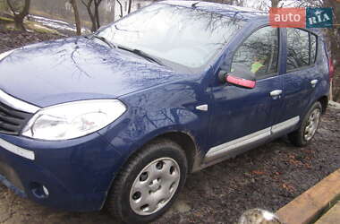 Хетчбек Dacia Sandero 2009 в Тернополі