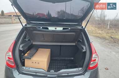 Хэтчбек Dacia Sandero 2012 в 