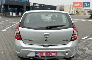 Хетчбек Dacia Sandero 2008 в Вінниці