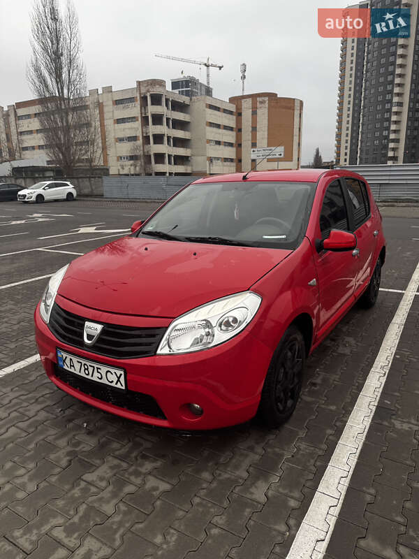 Dacia Sandero 2010
