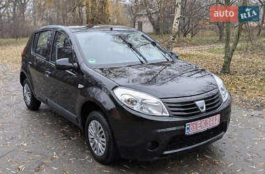 Хетчбек Dacia Sandero 2009 в Умані