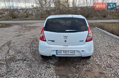 Хэтчбек Dacia Sandero 2009 в Браиловом