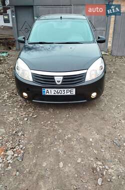 Хетчбек Dacia Sandero 2009 в Харкові