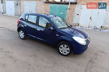 Хетчбек Dacia Sandero 2009 в Конотопі