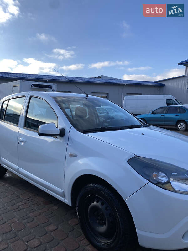 Dacia Sandero 2010