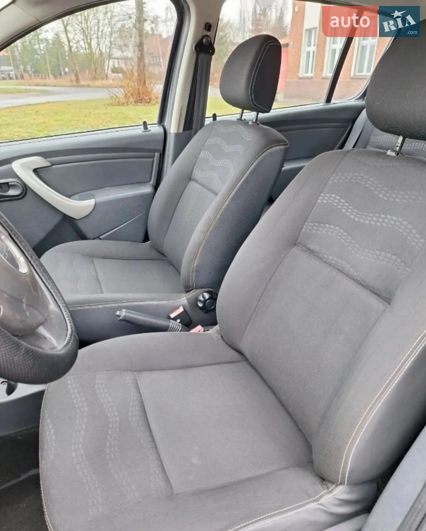 2010 Dacia Sandero - мініатюра 20
