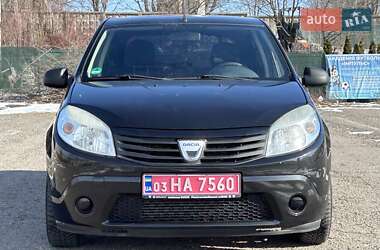 Хэтчбек Dacia Sandero 2009 в Ровно