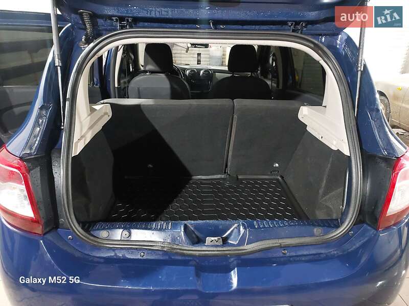 Хетчбек Dacia Sandero 2013 в Миколаєві