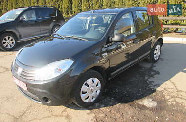 Хетчбек Dacia Sandero 2011 в Чернігові