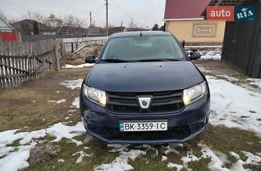 Хэтчбек Dacia Sandero 2013 в Сарнах