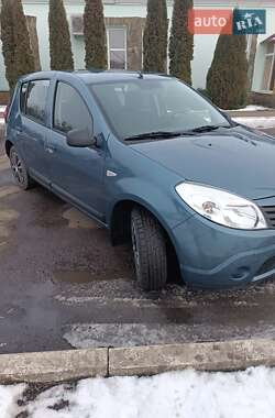 Хэтчбек Dacia Sandero 2011 в Сумах