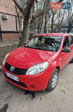 Хетчбек Dacia Sandero 2010 в Дніпрі