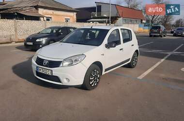 Хэтчбек Dacia Sandero 2009 в Чернигове