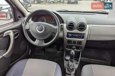 Хэтчбек Dacia Sandero 2011 в Ровно