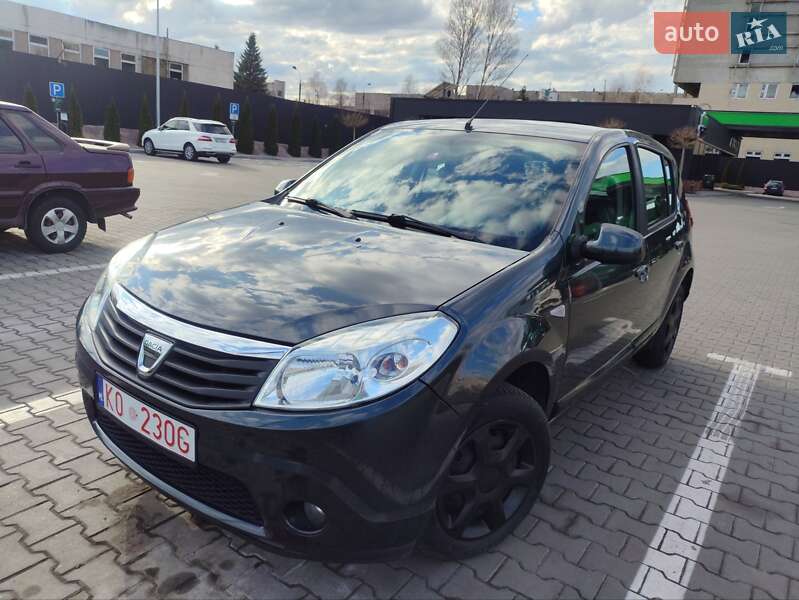 Хэтчбек Dacia Sandero 2012 в Черкассах