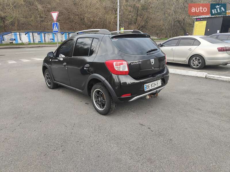Хэтчбек Dacia Sandero 2014 в Киеве