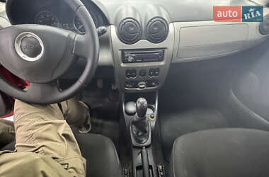 Хэтчбек Dacia Sandero 2009 в 