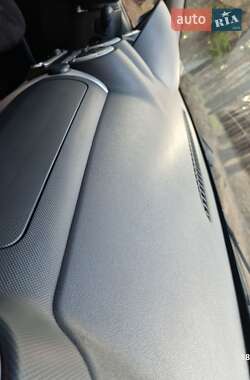 Хэтчбек Dacia Sandero 2011 в 