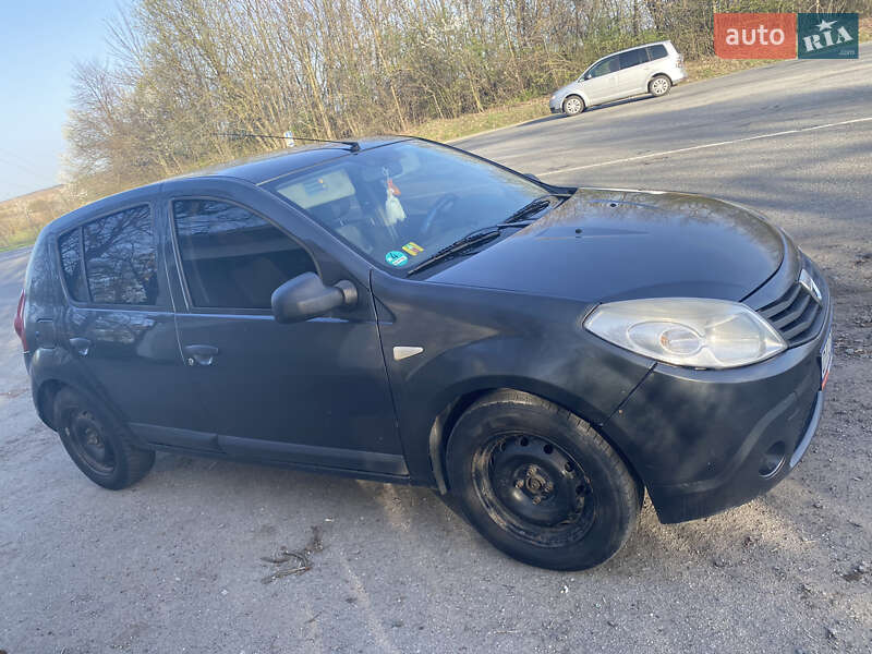 Хетчбек Dacia Sandero 2009 в Шепетівці