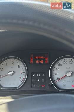 Хэтчбек Dacia Sandero 2009 в 