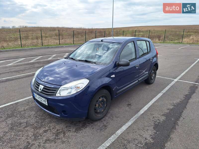 Хетчбек Dacia Sandero 2009 в Рівному