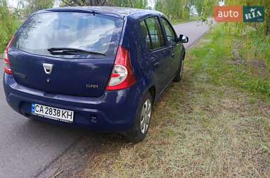 Хетчбек Dacia Sandero 2009 в Черкасах