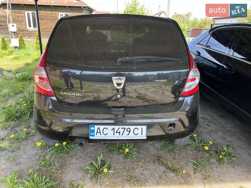 Хэтчбек Dacia Sandero 2011 в Камне-Каширском