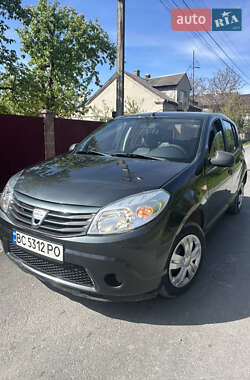 Хэтчбек Dacia Sandero 2010 в Львове