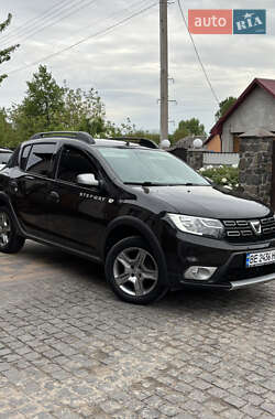 Хэтчбек Dacia Sandero 2019 в Дубно