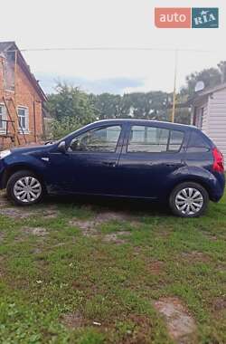 Хэтчбек Dacia Sandero 2009 в Недригайлове