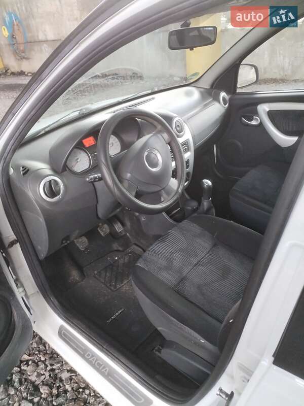 Хэтчбек Dacia Sandero 2008 в Луцке фото 14 Хэтчбек Dacia Sandero 2008 в Луцке