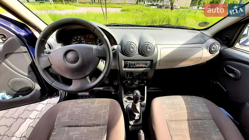Хэтчбек Dacia Sandero 2012 в Калуше