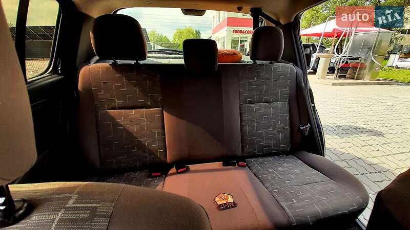 Хэтчбек Dacia Sandero 2012 в Калуше