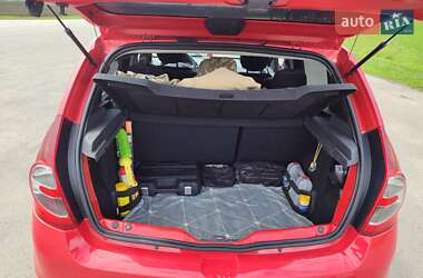 Хэтчбек Dacia Sandero 2009 в 