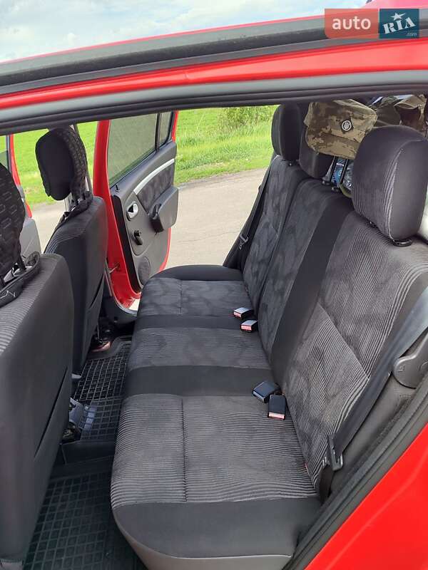 Хэтчбек Dacia Sandero 2009 в Ичне