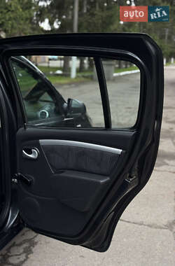 Хетчбек Dacia Sandero 2009 в 