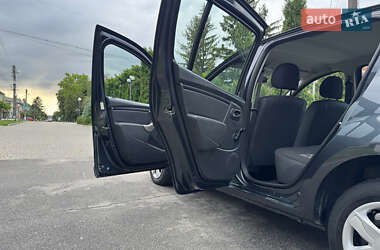 Хетчбек Dacia Sandero 2009 в 