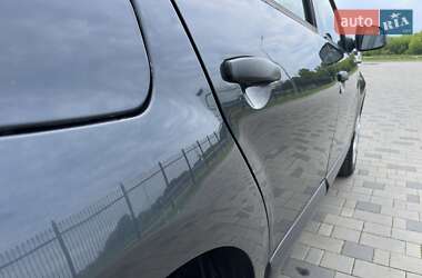 Хэтчбек Dacia Sandero 2009 в 