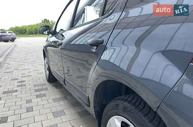 Хэтчбек Dacia Sandero 2009 в 