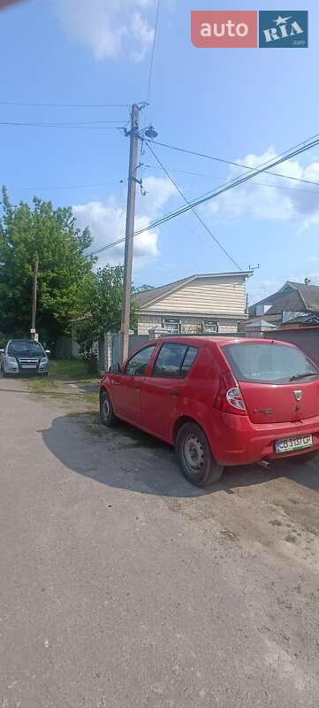 Хетчбек Dacia Sandero 2010 в Ніжині