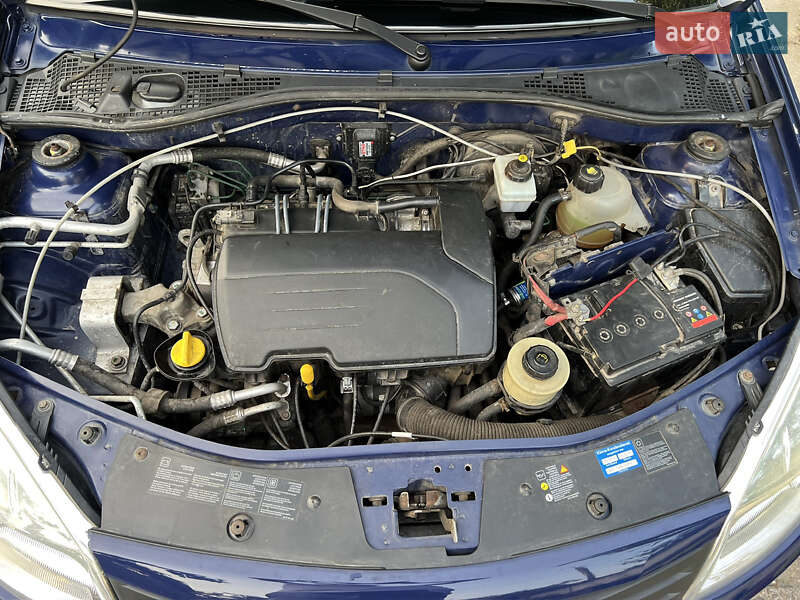 Хетчбек Dacia Sandero 2009 в Луцьку