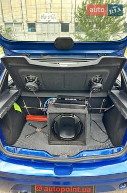 Хетчбек Dacia Sandero 2009 в 