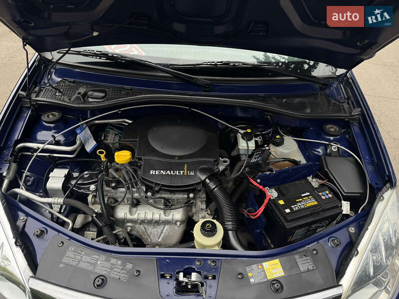 Хэтчбек Dacia Sandero 2010 в Умани
