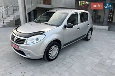 Хетчбек Dacia Sandero 2008 в Вишнівці