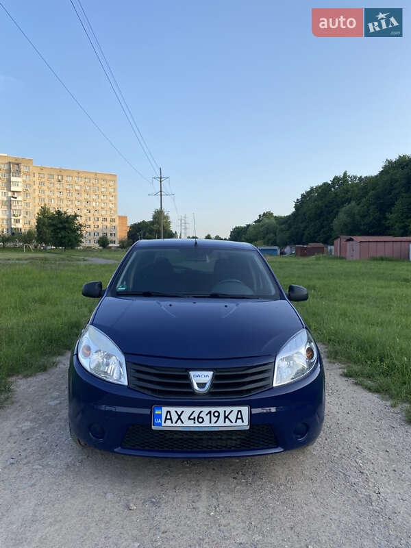 Хэтчбек Dacia Sandero 2009 в Виннице