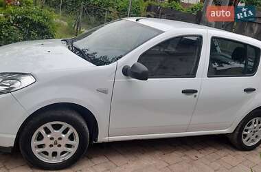 Хетчбек Dacia Sandero 2011 в Луцьку